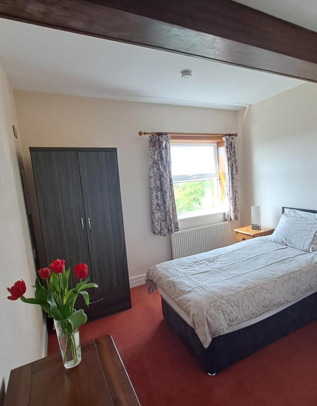 Teach Hudi Beag Bed & Breakfast บันเบก ภายนอก รูปภาพ
